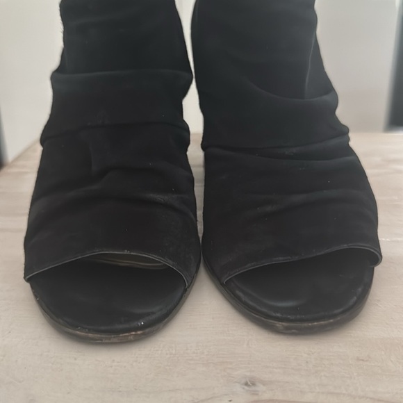 Tahari open toe bootie - Picture 6 of 15